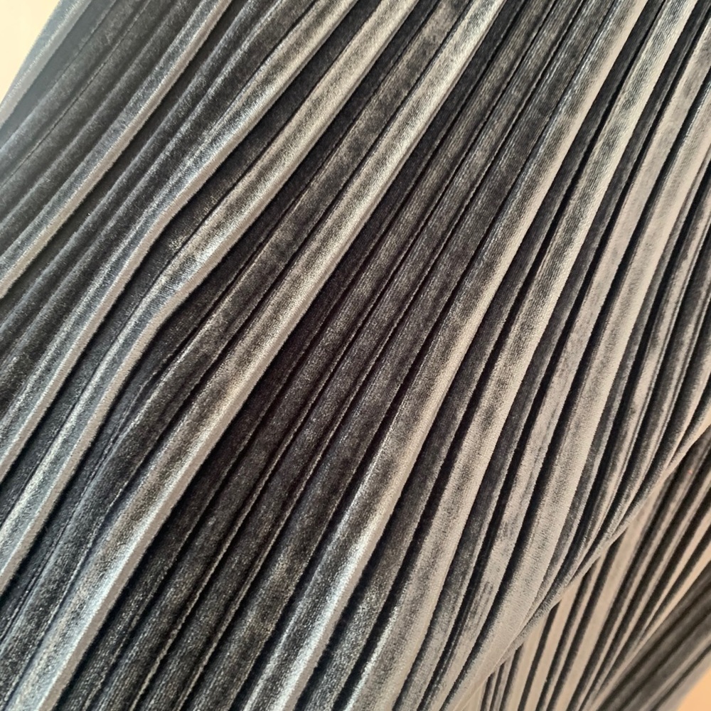 Stunning middi skirt